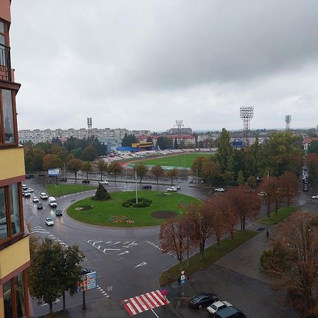 Романтичні Апартаменти У Центрі Lutsʼk Esterno foto